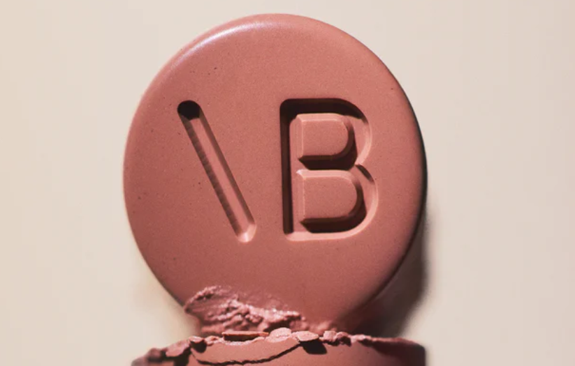 Victoria Beckham Beauty makeup - Dig & Dig