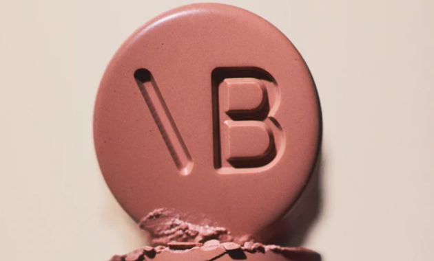 Victoria Beckham Beauty makeup - Dig & Dig
