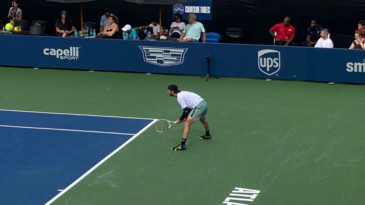 Tennis player at US open influencer controversy - Dig & Dig